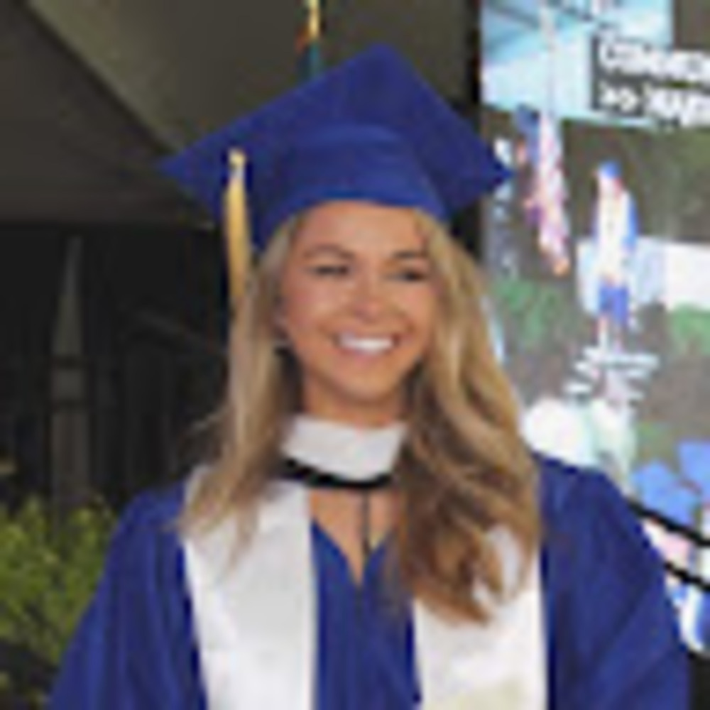 Meet your Posher, Alyssa